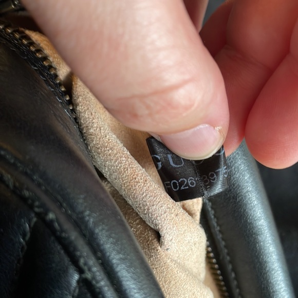 Authentic Gucci Marmont small bag - Picture 5 of 10